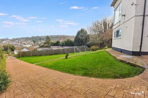 Photo 25- click for photo gallery